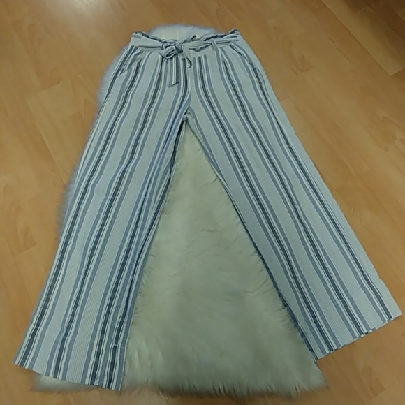 Jolt Striped Palazzo Pants - Picture 2 of 8